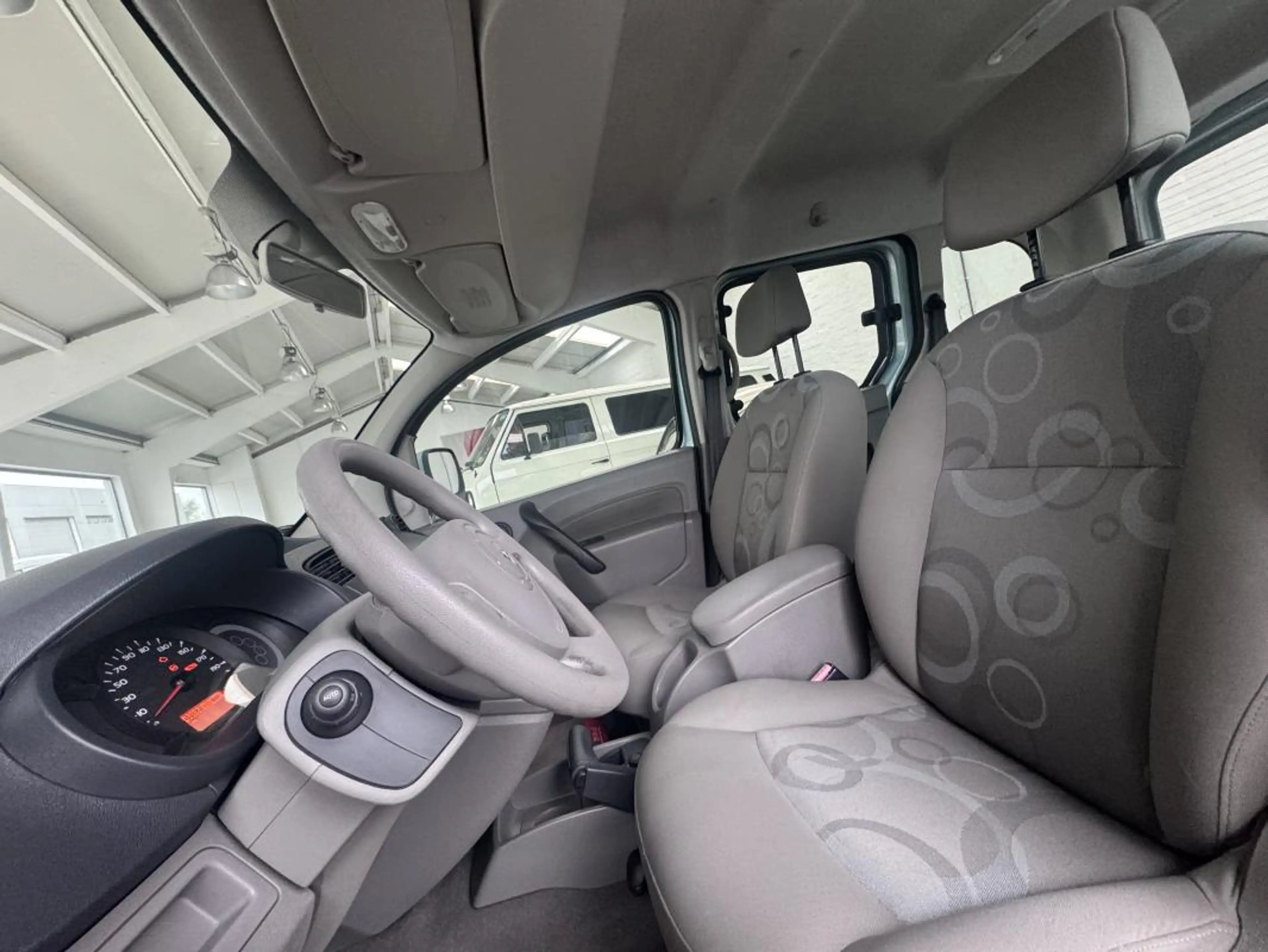 Renault Kangoo 1.5DCI 70ch DISTRIBUTION OK 103.982Km GAR 12M — photo 9