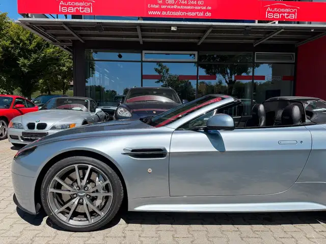 Aston Martin Vantage view 5