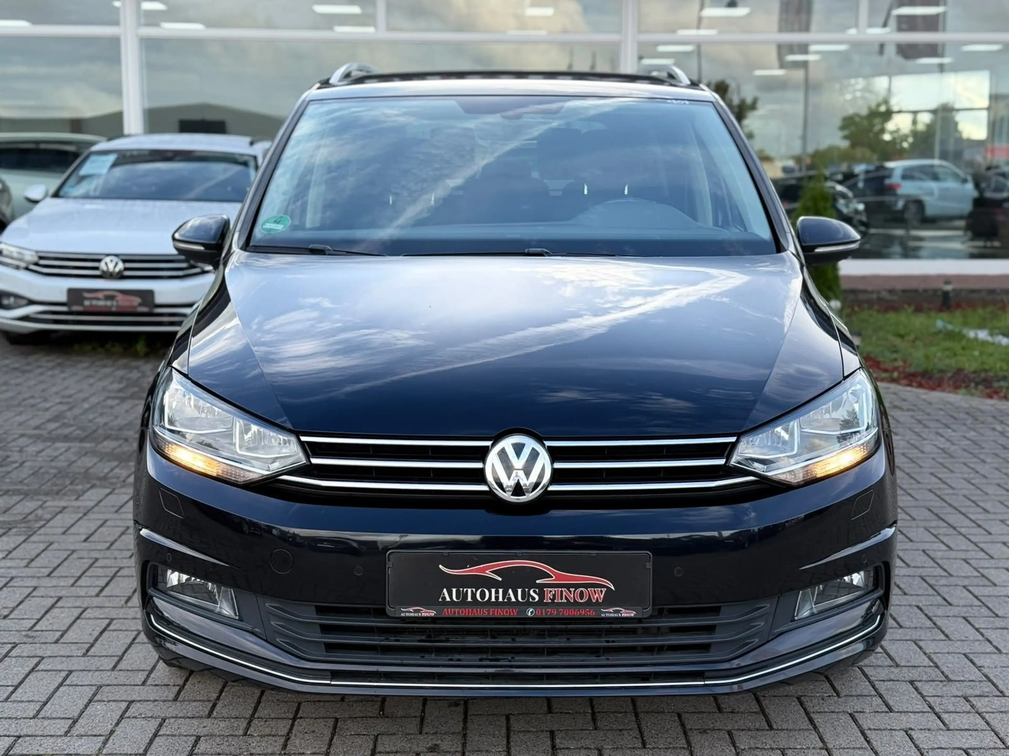 Volkswagen Touran 1.6 TDI"DSG"Sound"7SITZE"ACC"NAVI"PDC" — photo 3