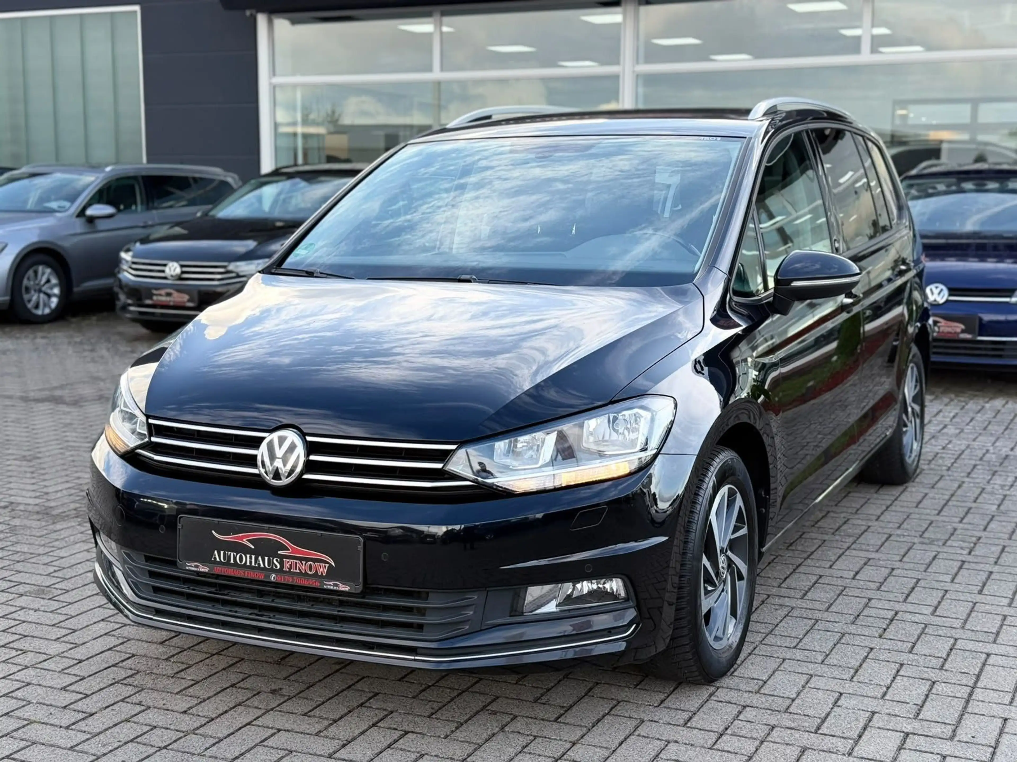 Volkswagen Touran 1.6 TDI"DSG"Sound"7SITZE"ACC"NAVI"PDC" — photo 4