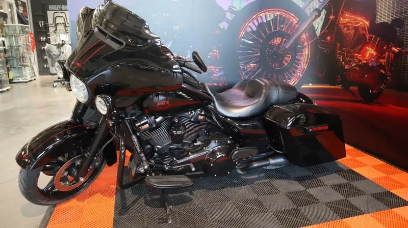 Harley-Davidson Tour Glide - foto 5