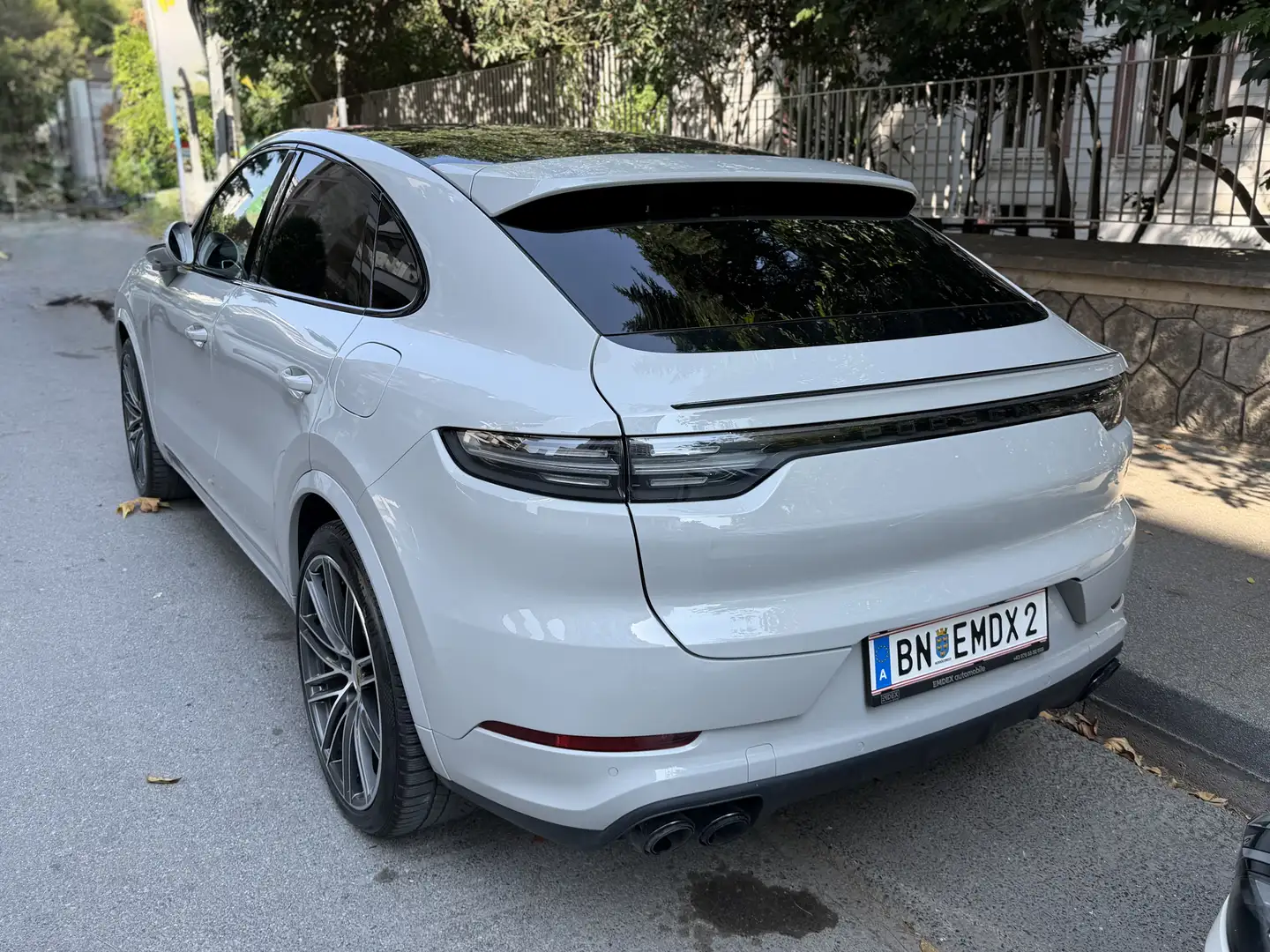 Porsche Cayenne Coupe E-Hybrid Kreide Sport Grau - 1