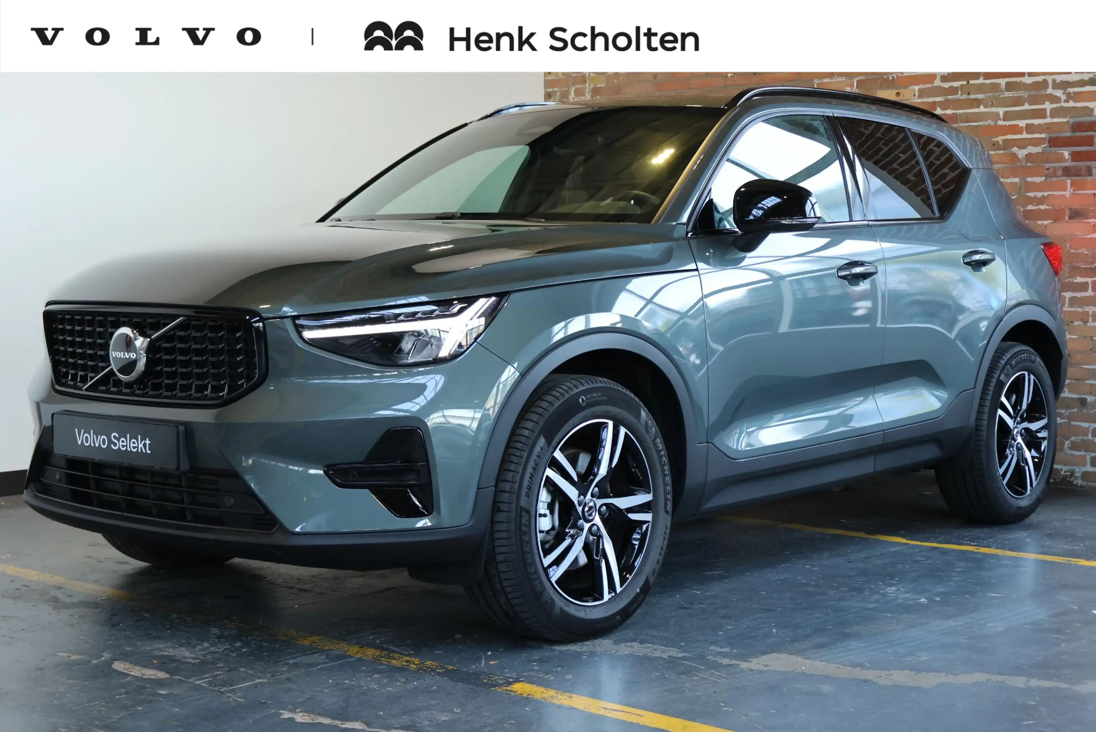 Volvo XC40 B4 Plus Dark |Semi-Electrische Wegklapbare Trekhaa