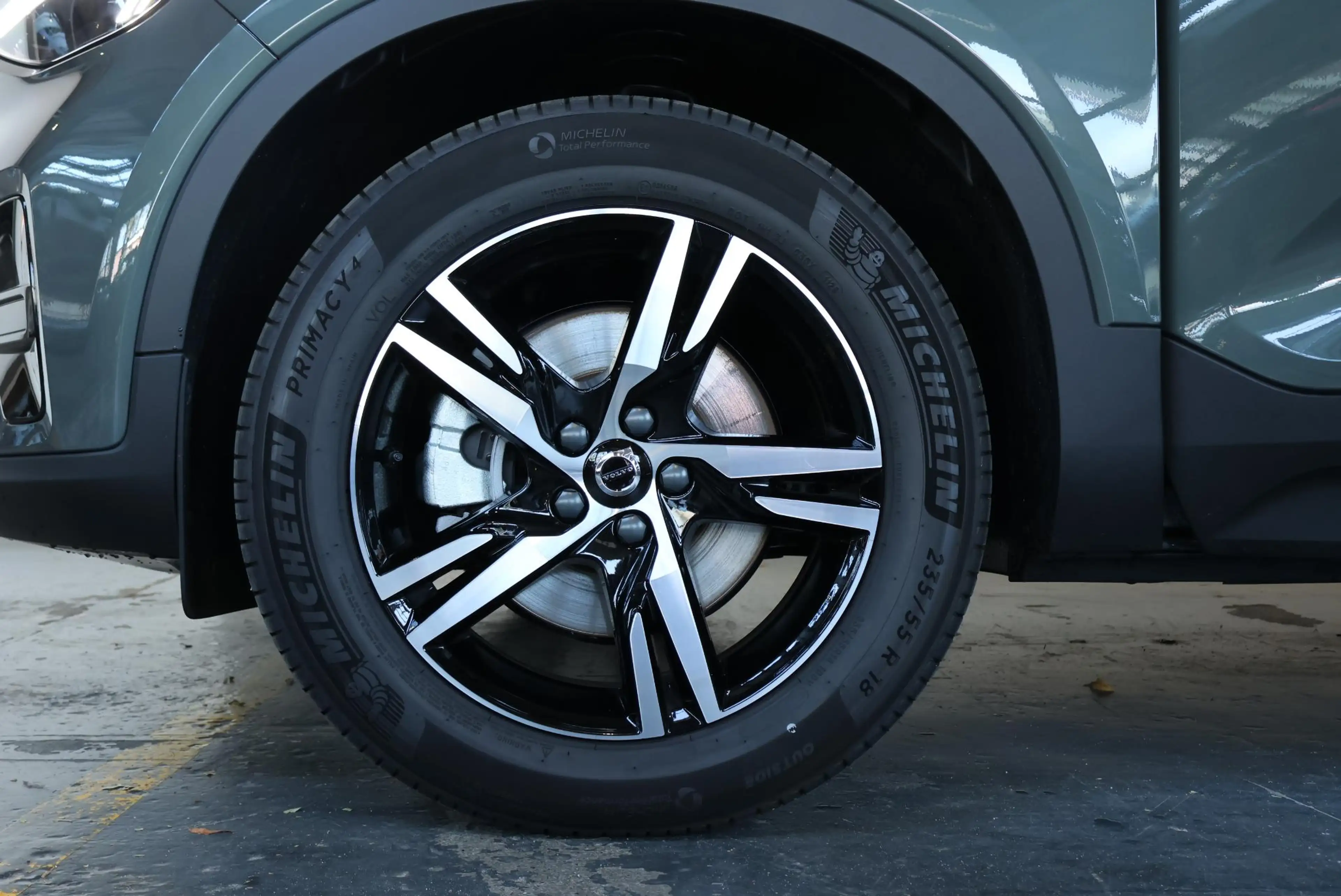 Volvo XC40 B4 Plus Dark |Semi-Electrische Wegklapbare Trekhaa — photo 8