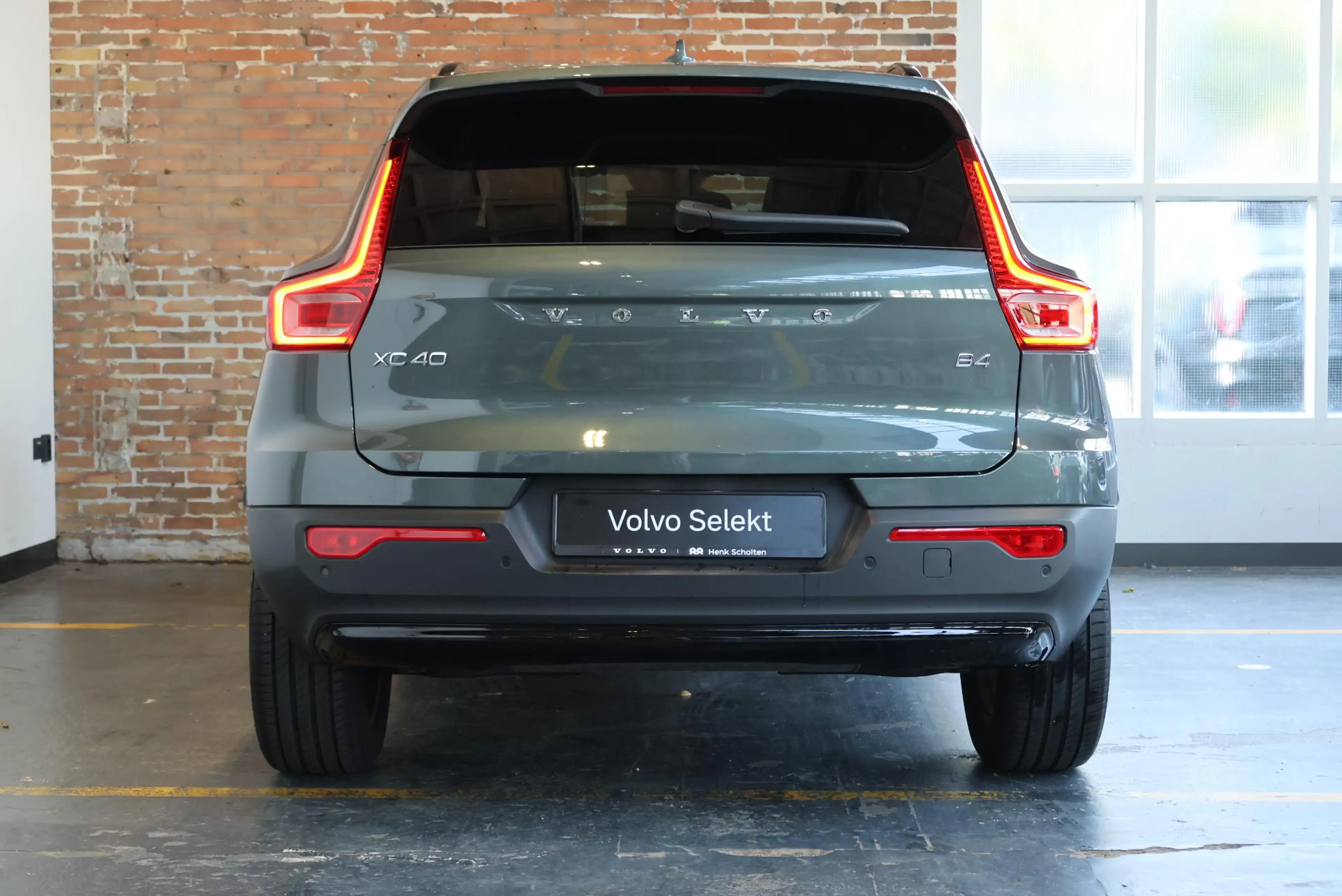 Volvo XC40 B4 Plus Dark |Semi-Electrische Wegklapbare Trekhaa — photo 7