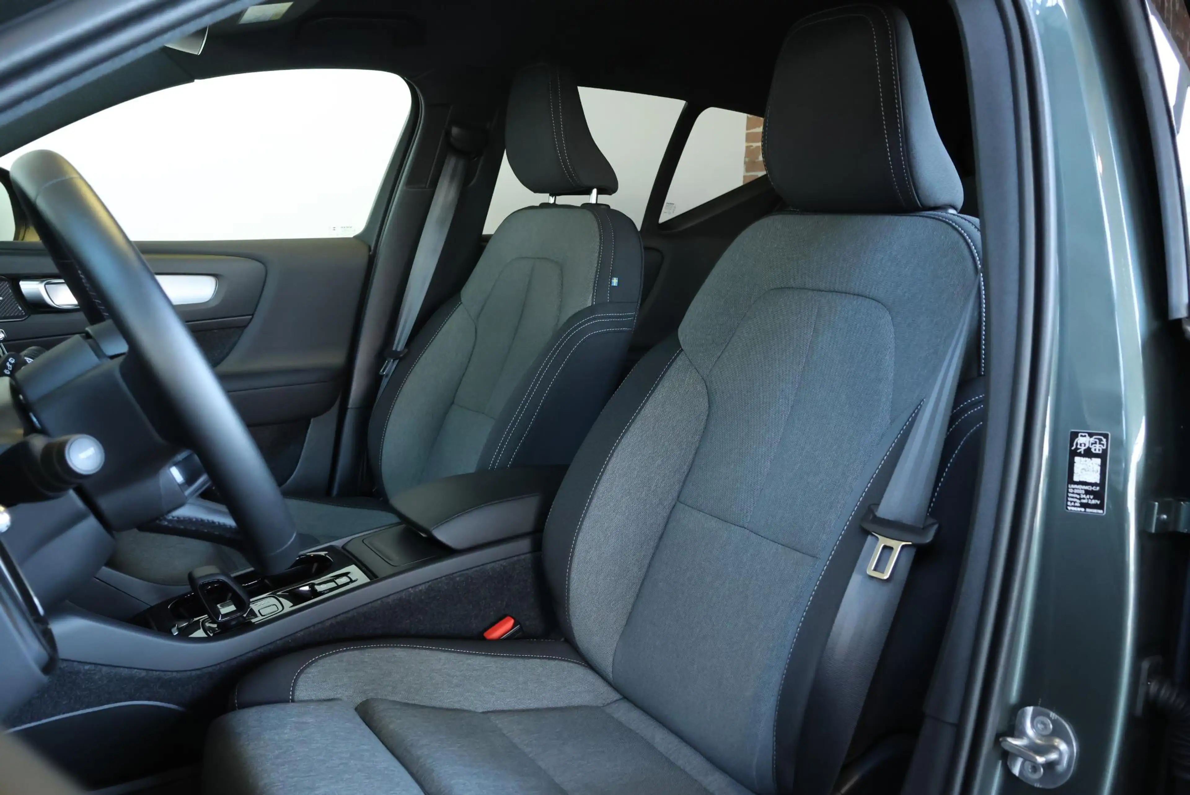 Volvo XC40 B4 Plus Dark |Semi-Electrische Wegklapbare Trekhaa — photo 10