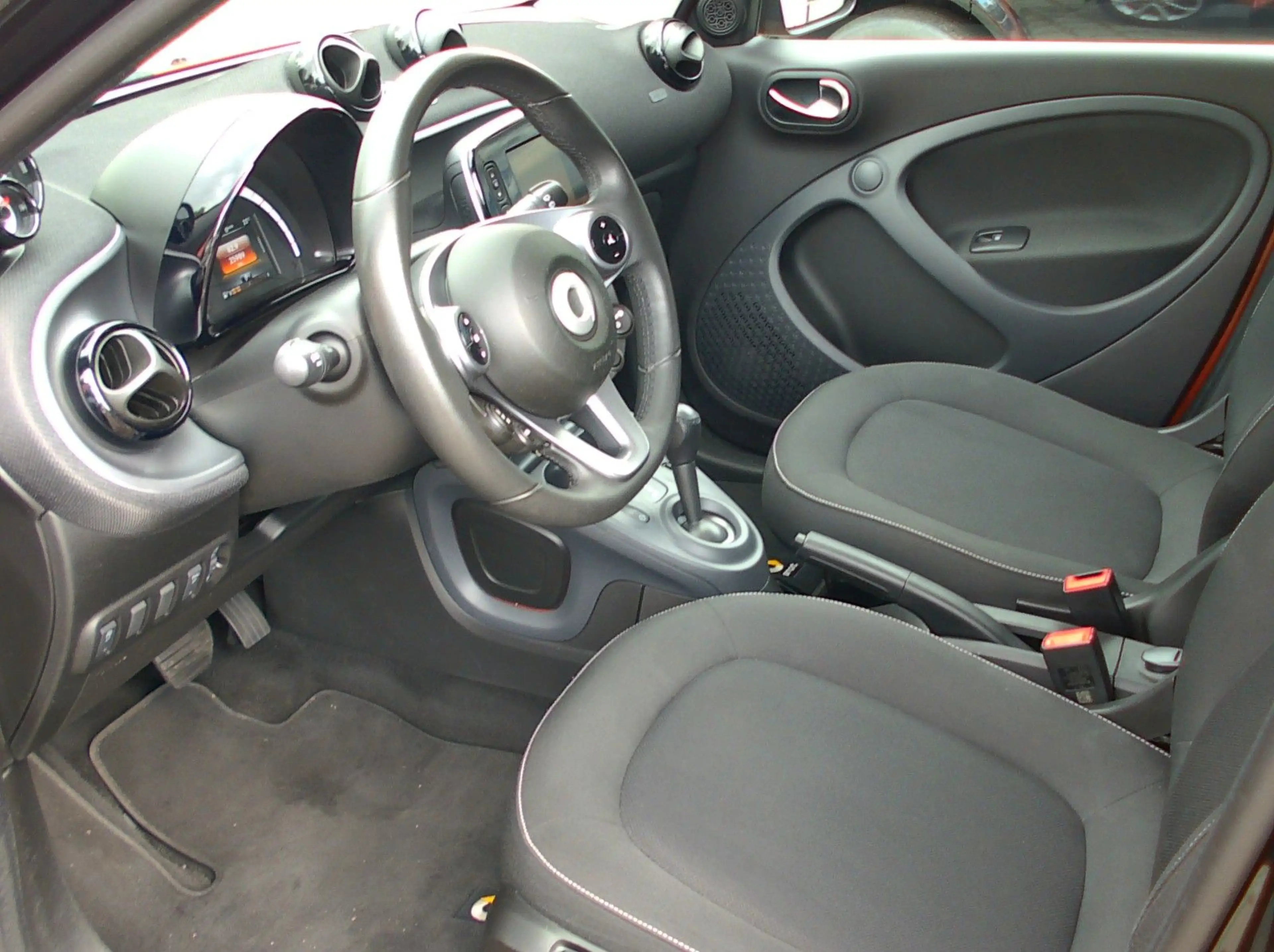smart forFour 0.9  "Passion"- Ausstattungslinie — photo 11