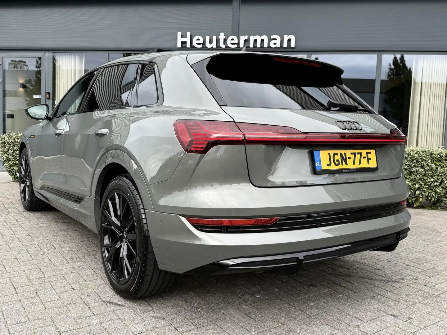 Audi e-tron 50 Quattro Black Edition/ Pano/ Sfeer/ Trekhaak Gris - 2