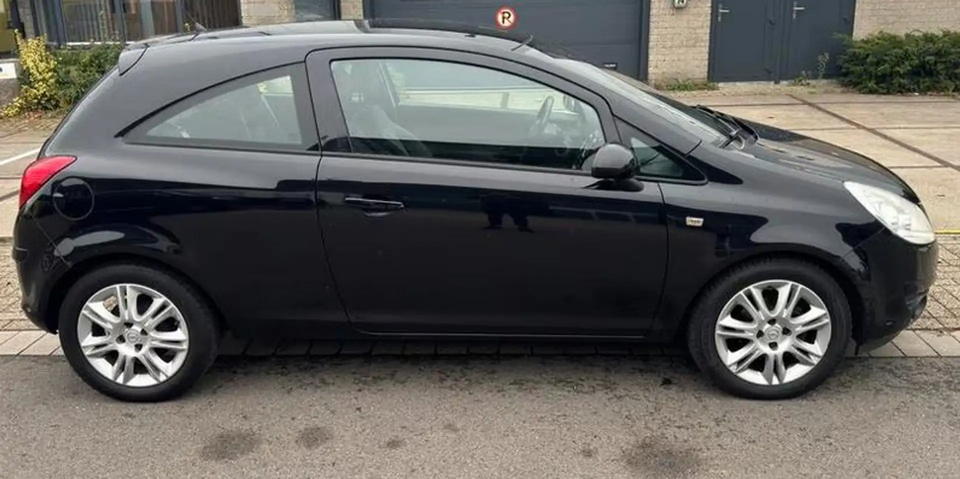 Opel Corsa Corsa 1.2-16V 111 Edition Fekete - 1