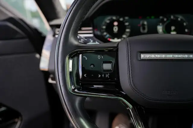 Land Rover Range Rover Sport view 11