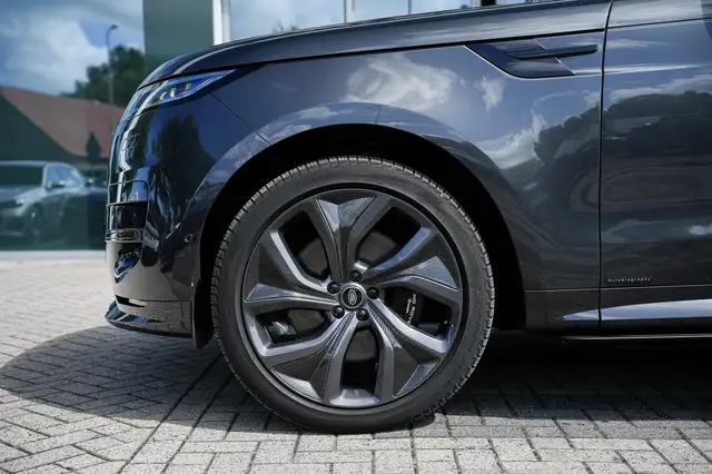 Land Rover Range Rover Sport view 7
