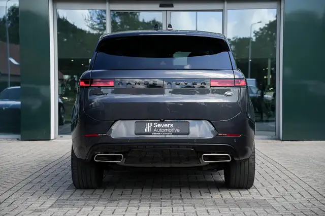 Land Rover Range Rover Sport view 9