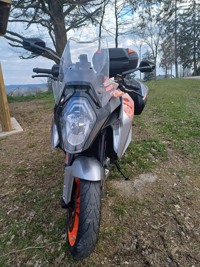KTM 1290 Super Duke GT Gris - 1
