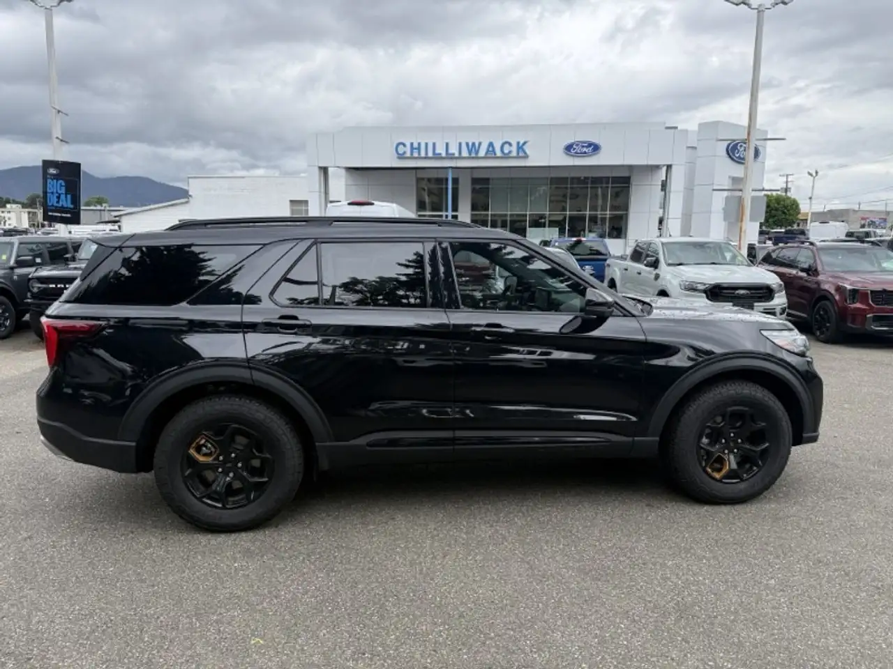 Ford Explorer photo Ford Explorer