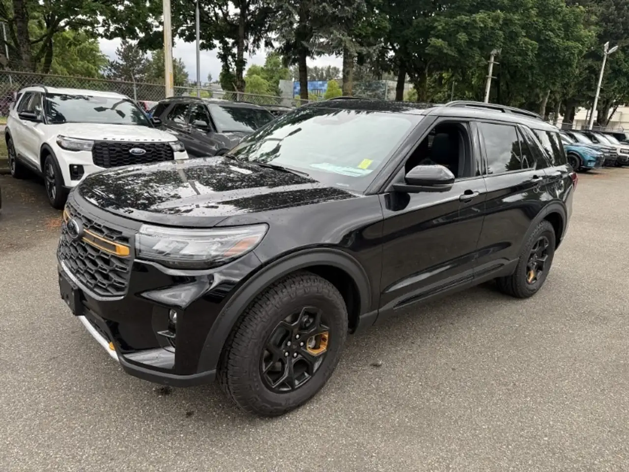 Ford Explorer photo Ford Explorer
