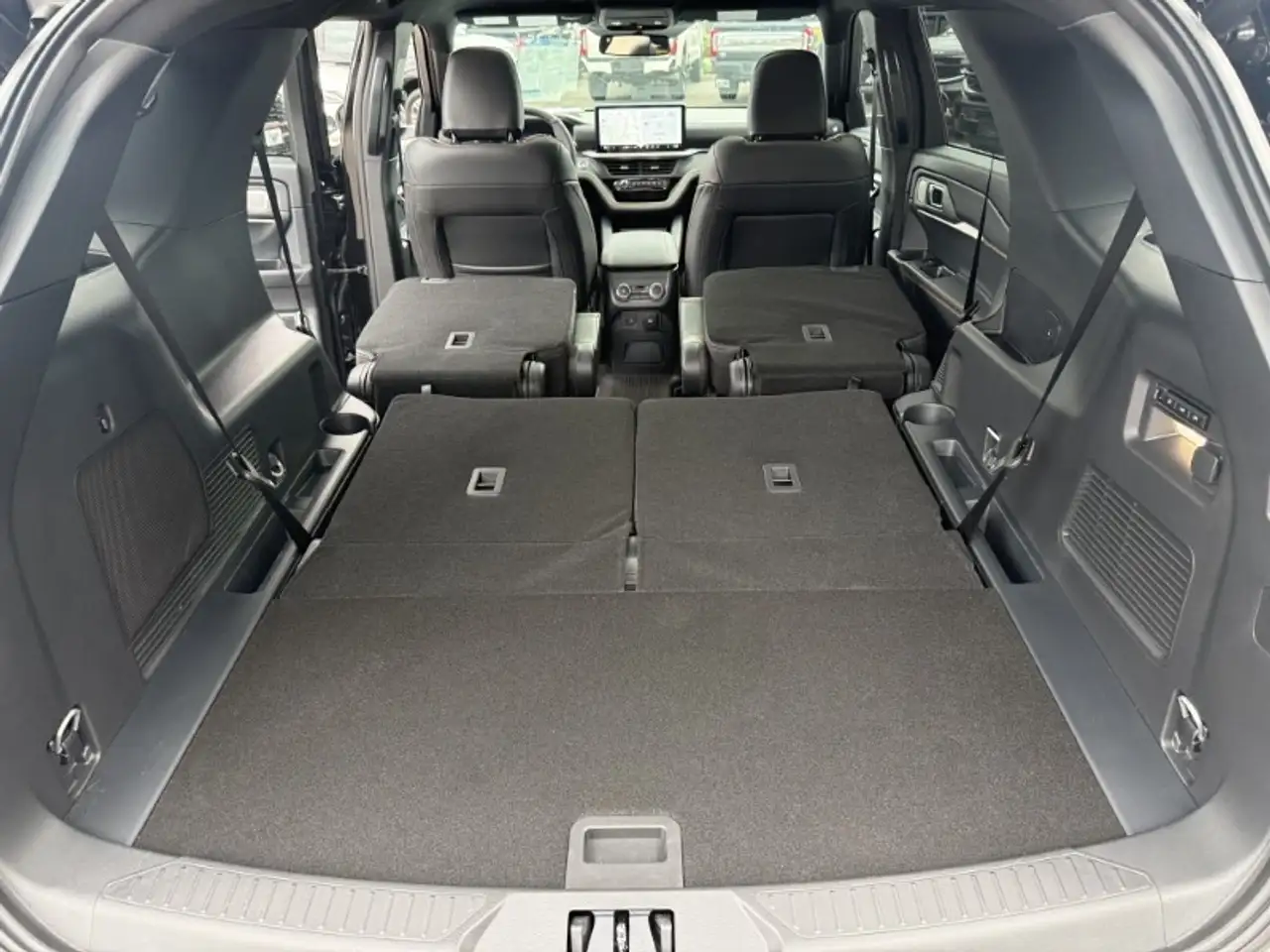 Ford Explorer photo Ford Explorer