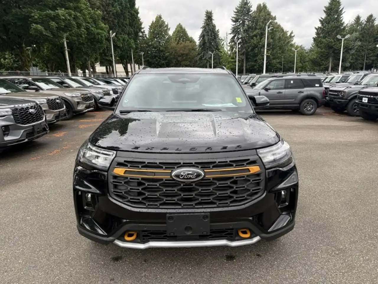 Ford Explorer photo Ford Explorer