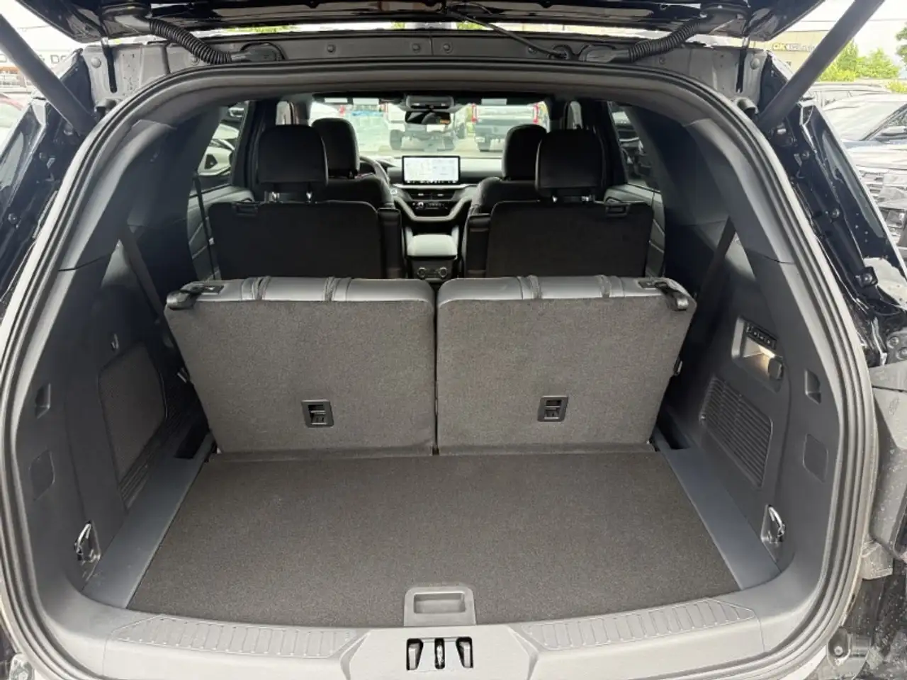 Ford Explorer photo Ford Explorer