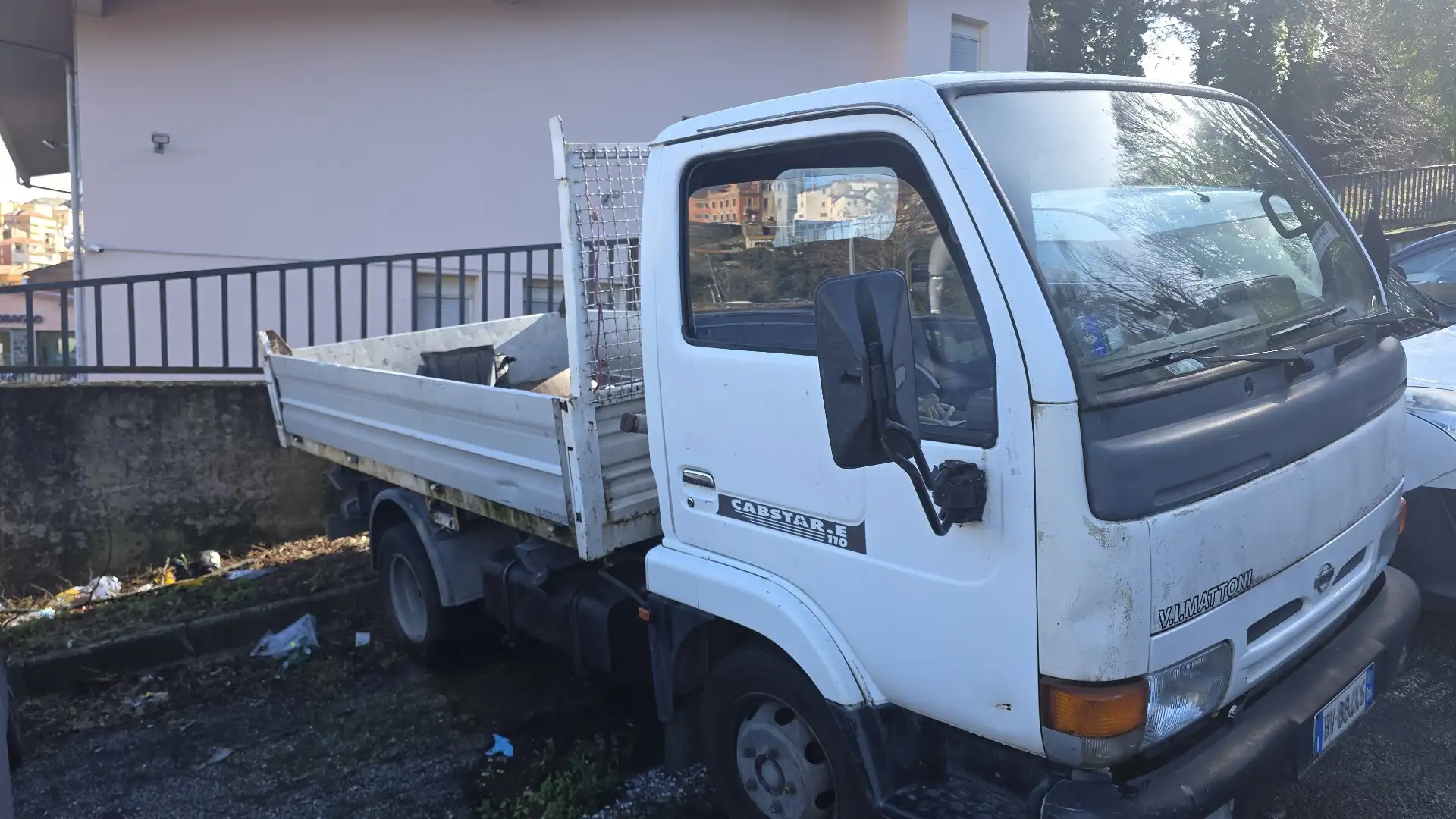 Nissan Cabstar - 1