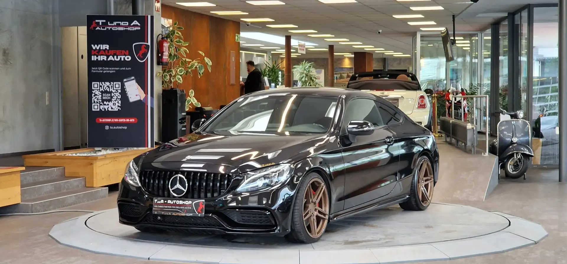 Mercedes-Benz C 300 Coupe AMG-Paket Aut. *Navi*19Zoll*Ambiente* Schwarz - 1