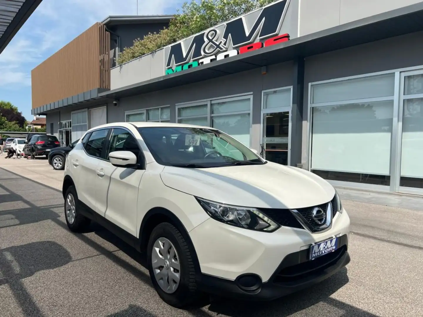 Nissan Qashqai 1.5 dCi Visia White - 1