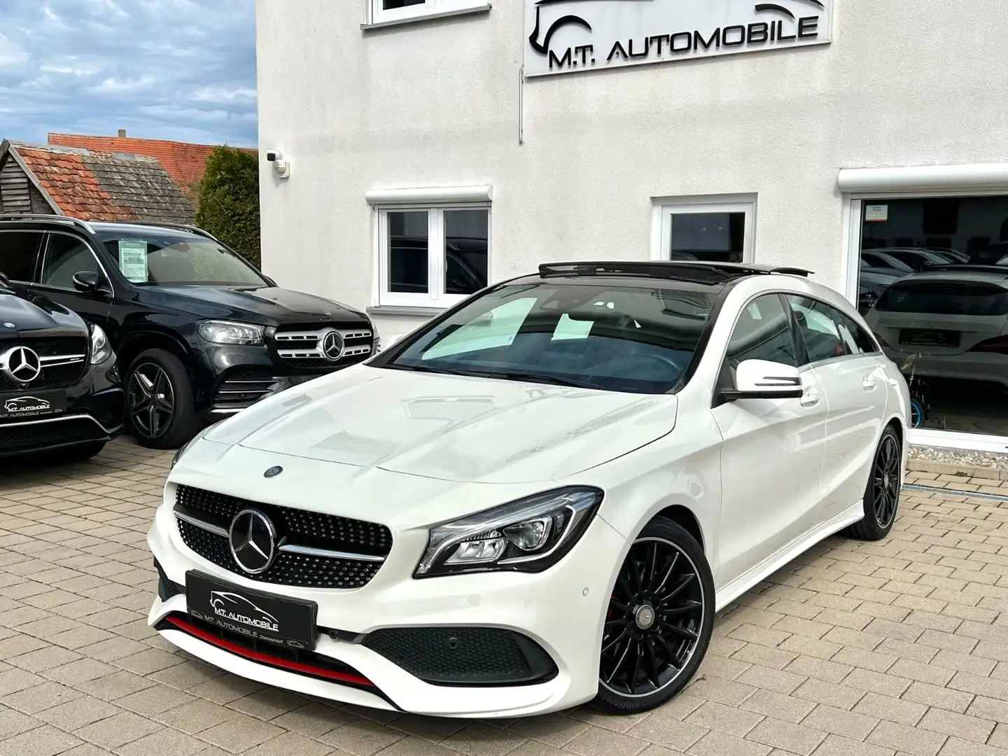 Mercedes-Benz CLA 250 CLA 250 4Matic*AMG*PANO*PDC*ABSTANDSTEMPO*KAMERA Biały - 1