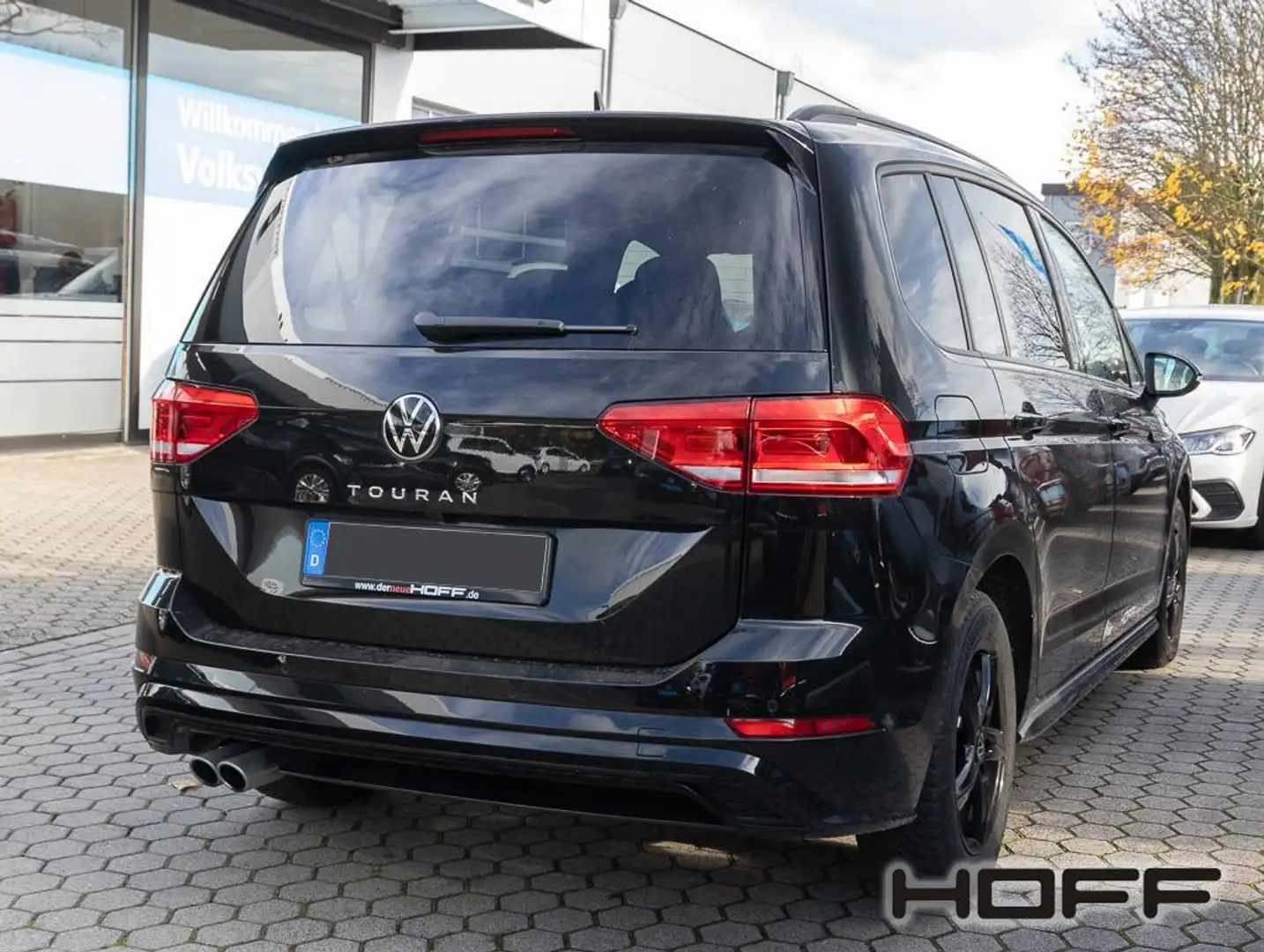Volkswagen Touran 2.0 TDI DSG R-Line Navi AHK LED 7-Si. APP Negru - 2