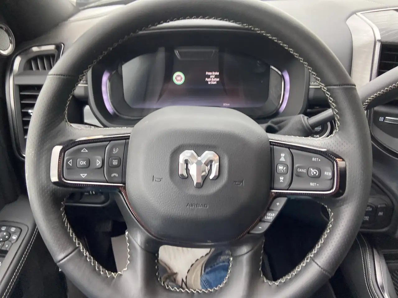 RAM 2500 снимка RAM 2500