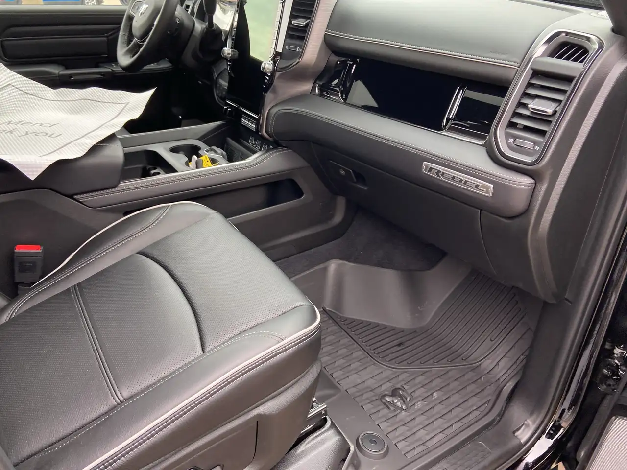 RAM 2500 снимка RAM 2500