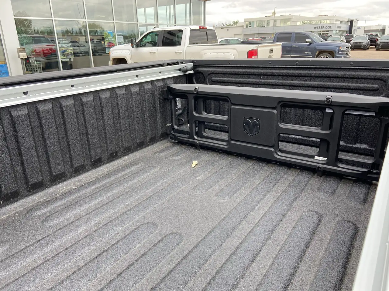 RAM 2500 снимка RAM 2500