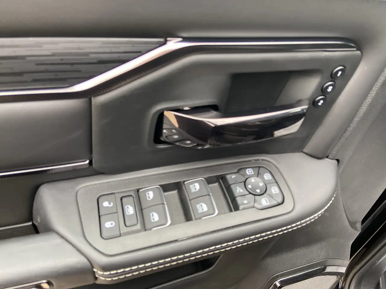 RAM 2500 снимка RAM 2500