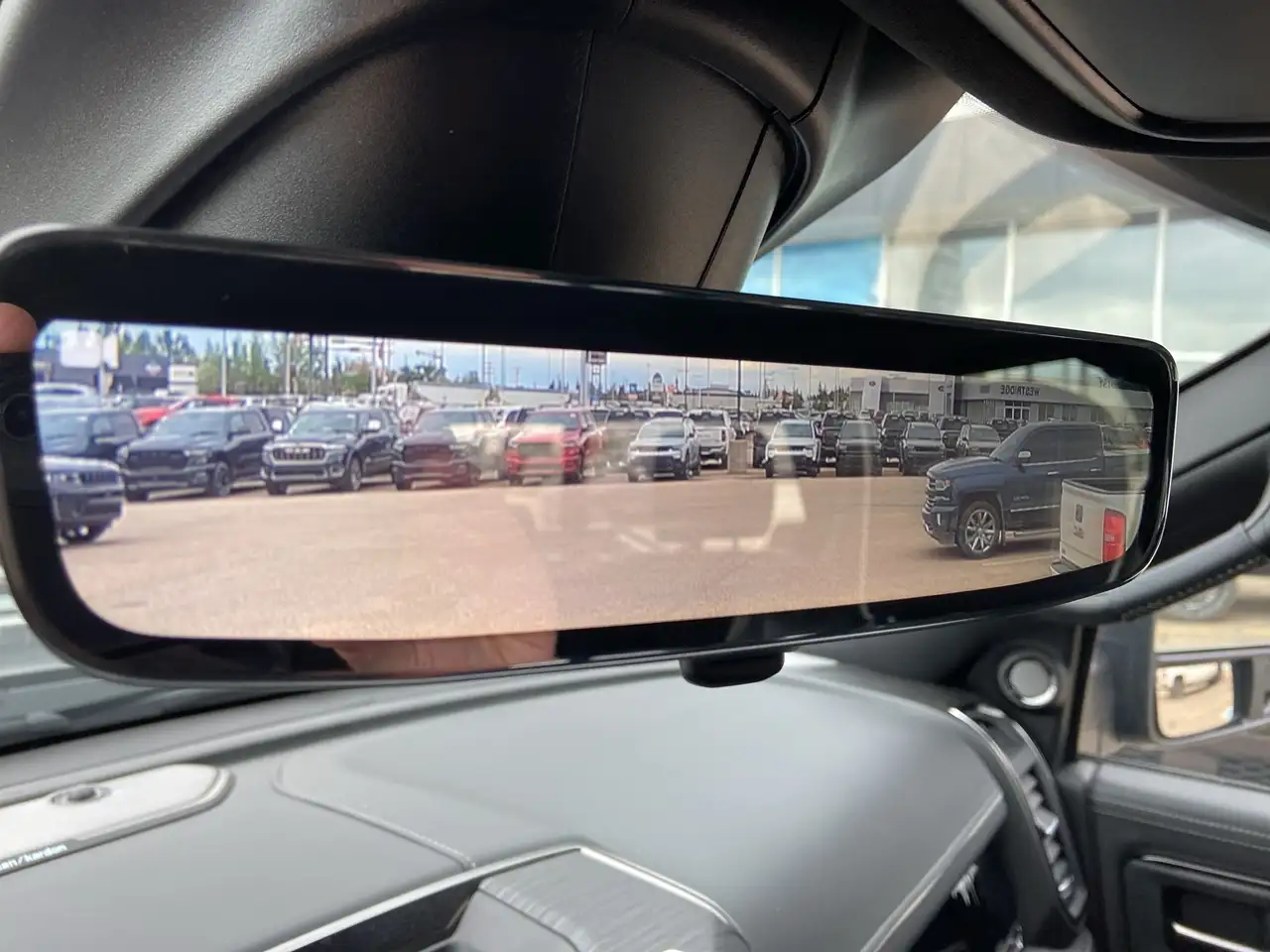 RAM 2500 снимка RAM 2500