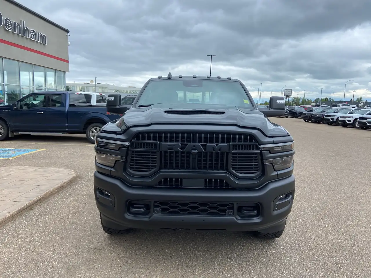RAM 2500 снимка RAM 2500