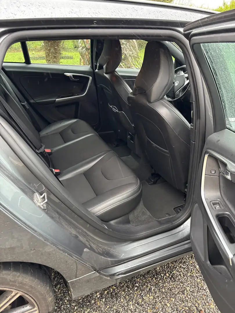 Volvo V60 D3 150 ch Stop&Start Geartronic 6 Oversta Edition - 2