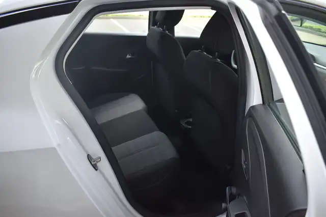 Opel Corsa view 13