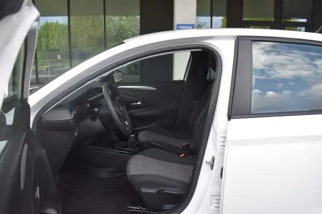 Opel Corsa view 10