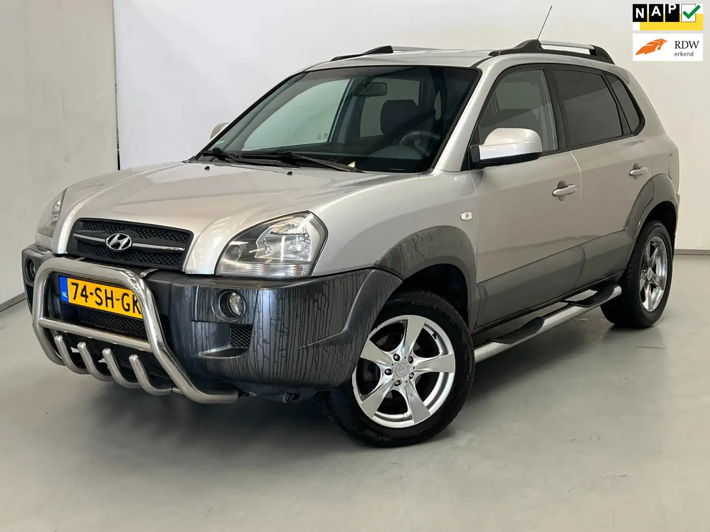 Hyundai TUCSON 2.0i Style / Export / Clima / Trekhaak Grijs - 1