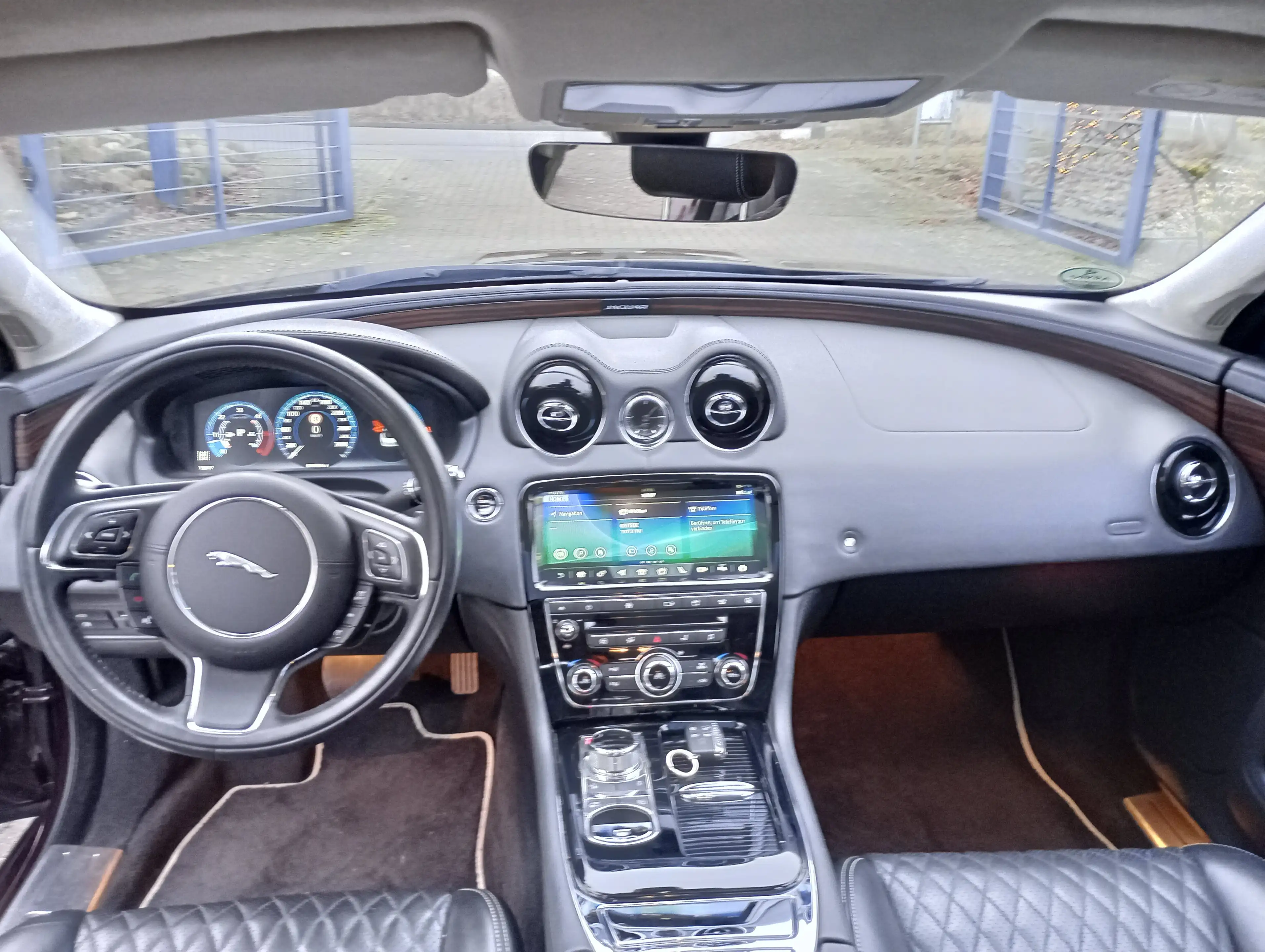 Jaguar XJ XJ 3.0 V6 Diesel Premium Luxury — photo 15