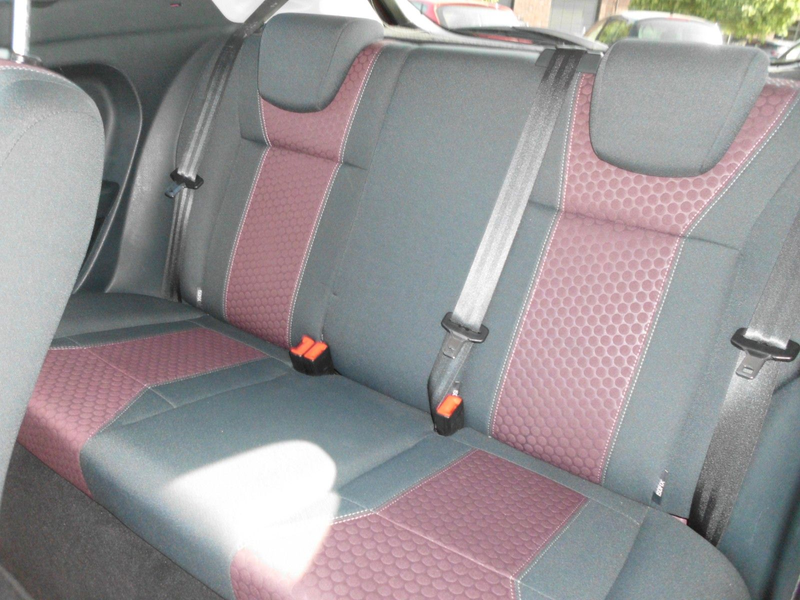 Ford Fiesta 1,25 60kW Titanium schöne Ausstattung — photo 12