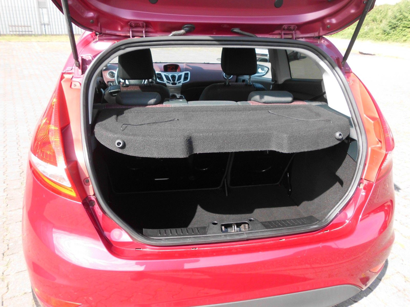 Ford Fiesta 1,25 60kW Titanium schöne Ausstattung — photo 13