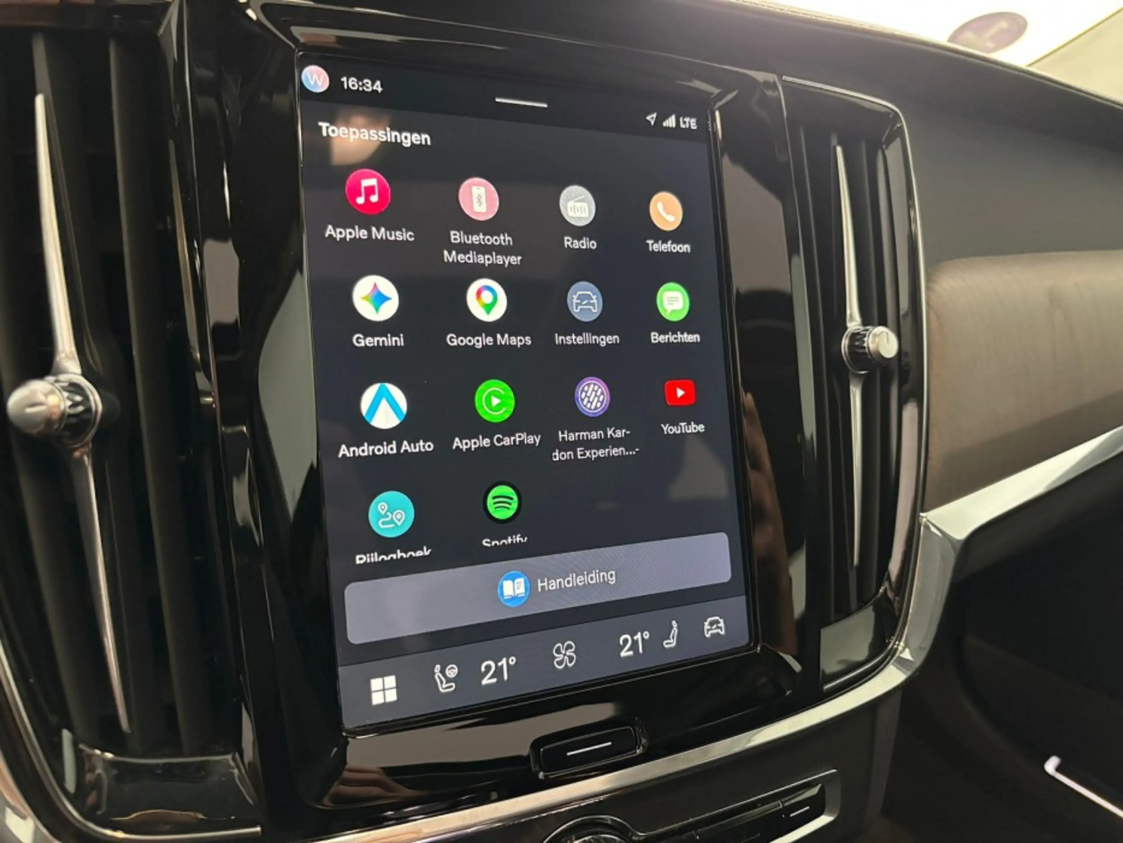 Volvo S90 2.0 T8 AWD Ultimate Bright | SCHUIFDAK | harman/ka — photo 11