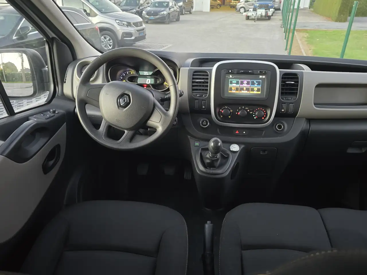 Renault Trafic Fourgon — photo 10 sur 16