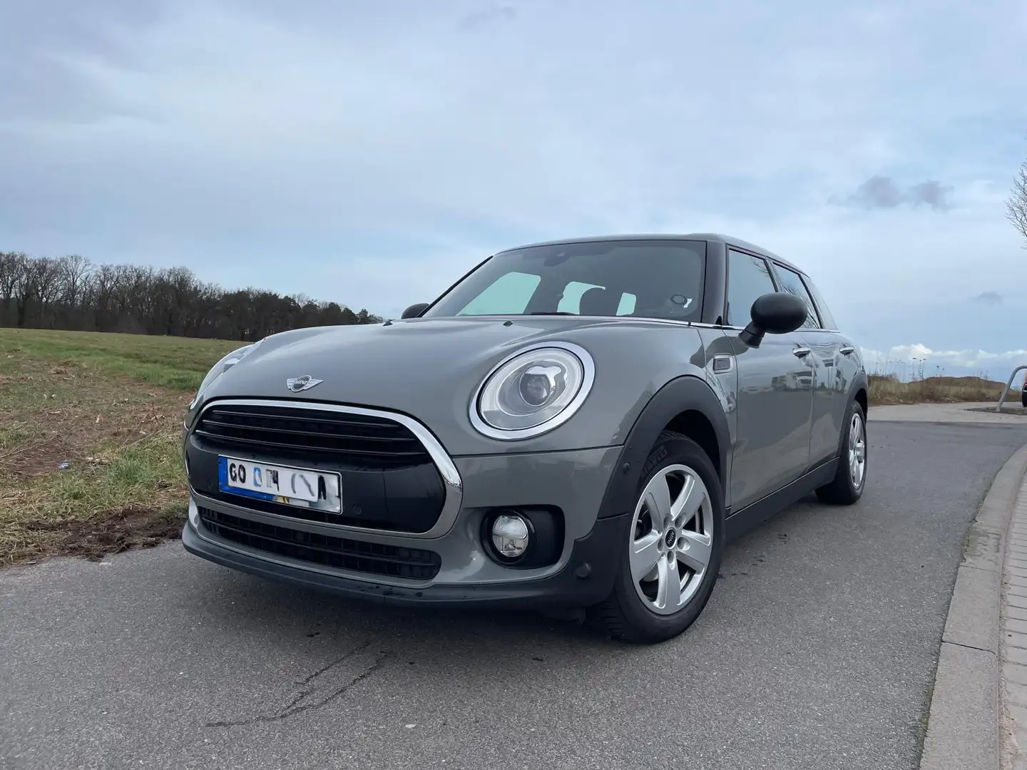 MINI One D Clubman MINI CLUBMAN Diesel Grijs - 1