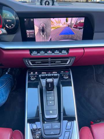 Porsche 992 Turbo S Cabriolet ** Vollausstattung **
