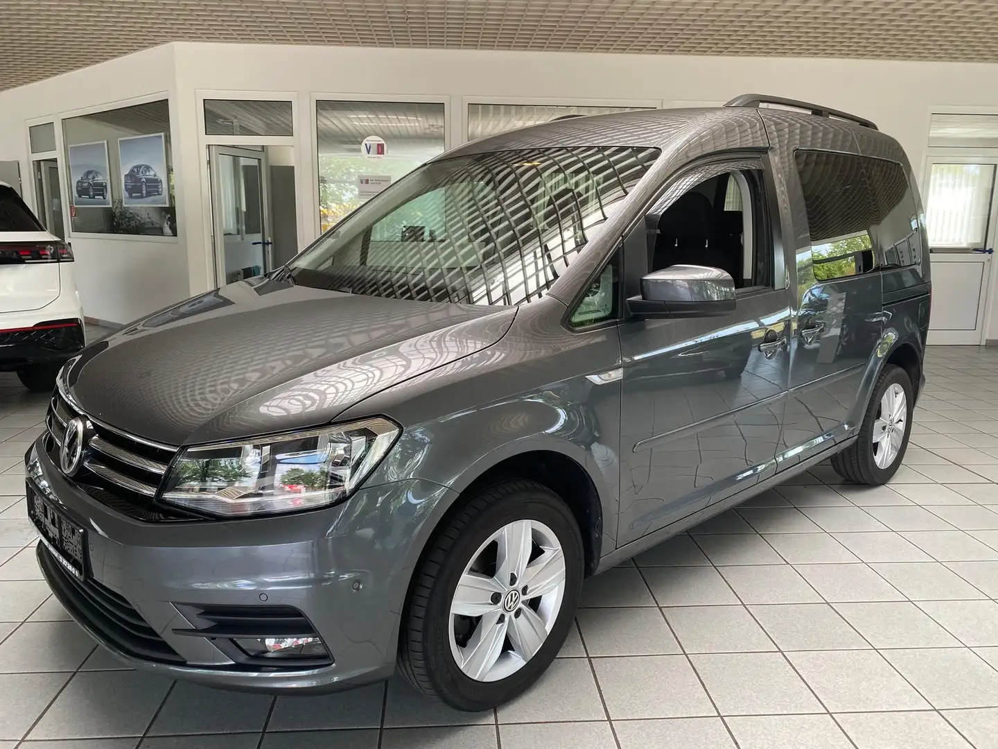 Volkswagen Caddy Comfortline BMT 1.4 TSI*DSG*SHZ*Standheizung*AHK*A Grau - 1