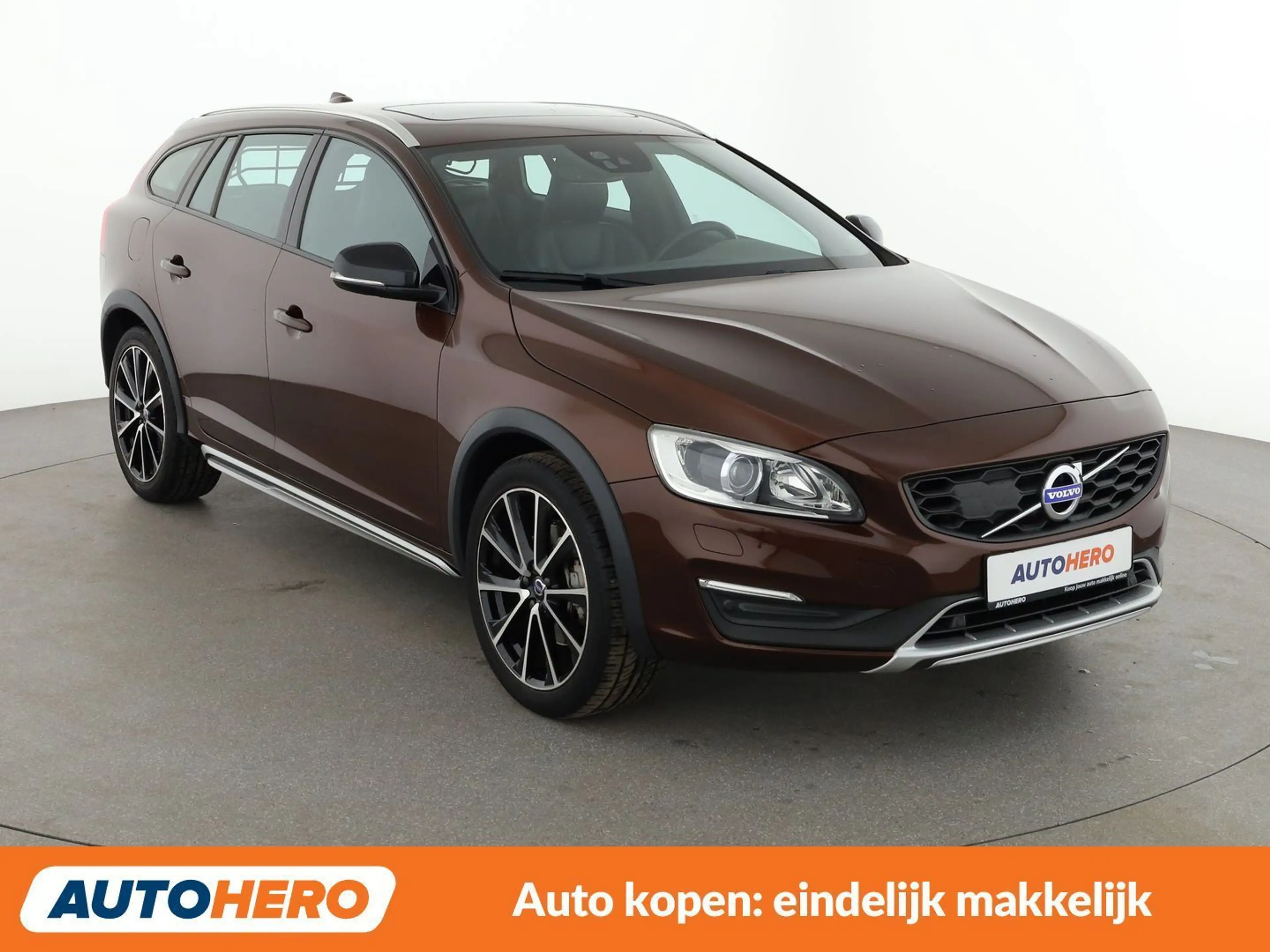 Volvo V60 Cross Country 2.0 T5 Summum — photo 8