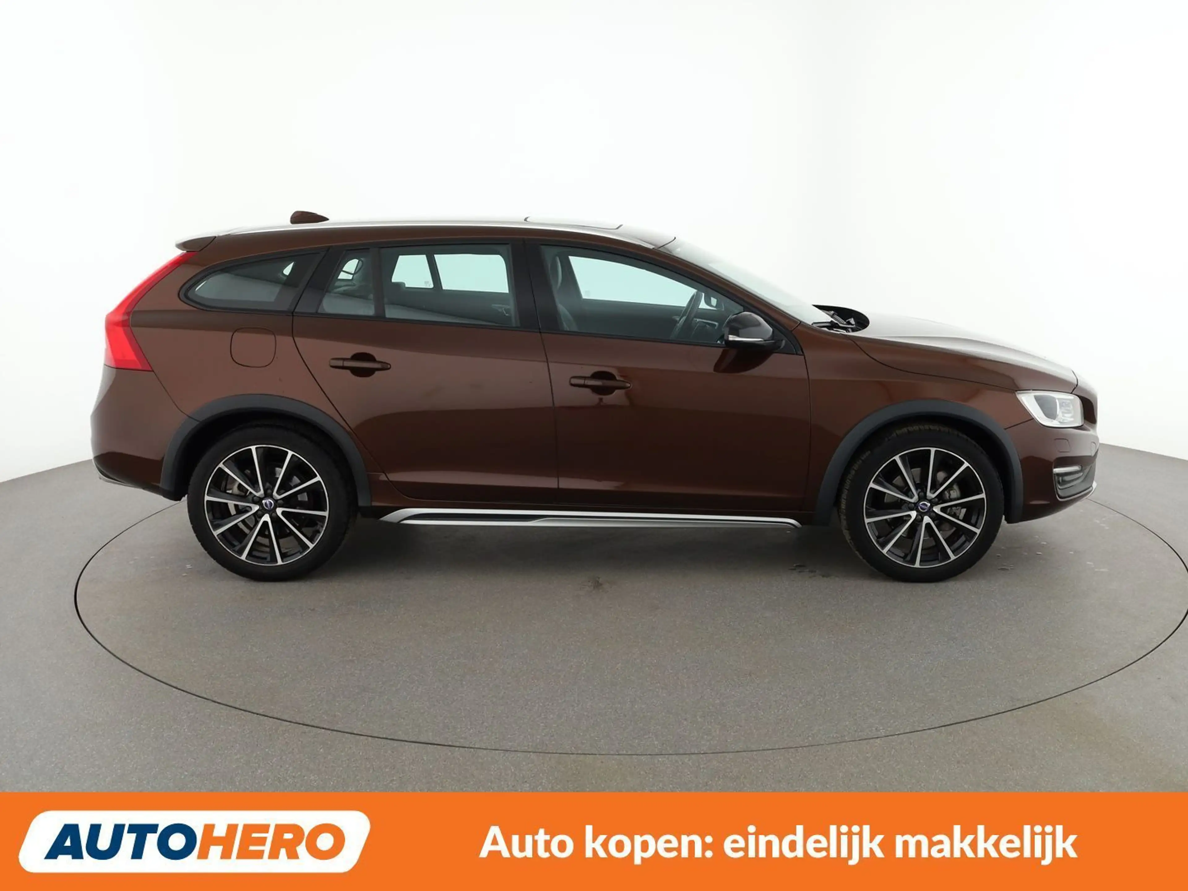 Volvo V60 Cross Country 2.0 T5 Summum — photo 7