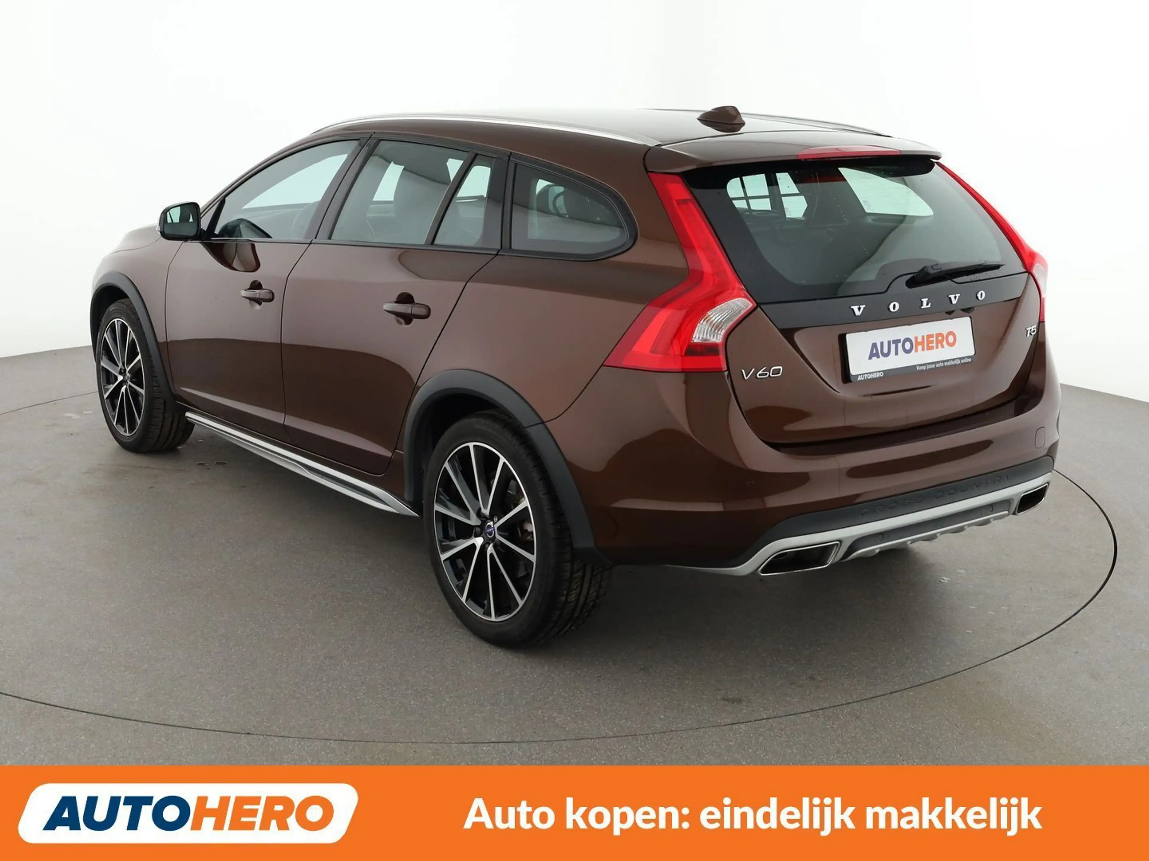 Volvo V60 Cross Country 2.0 T5 Summum — photo 4