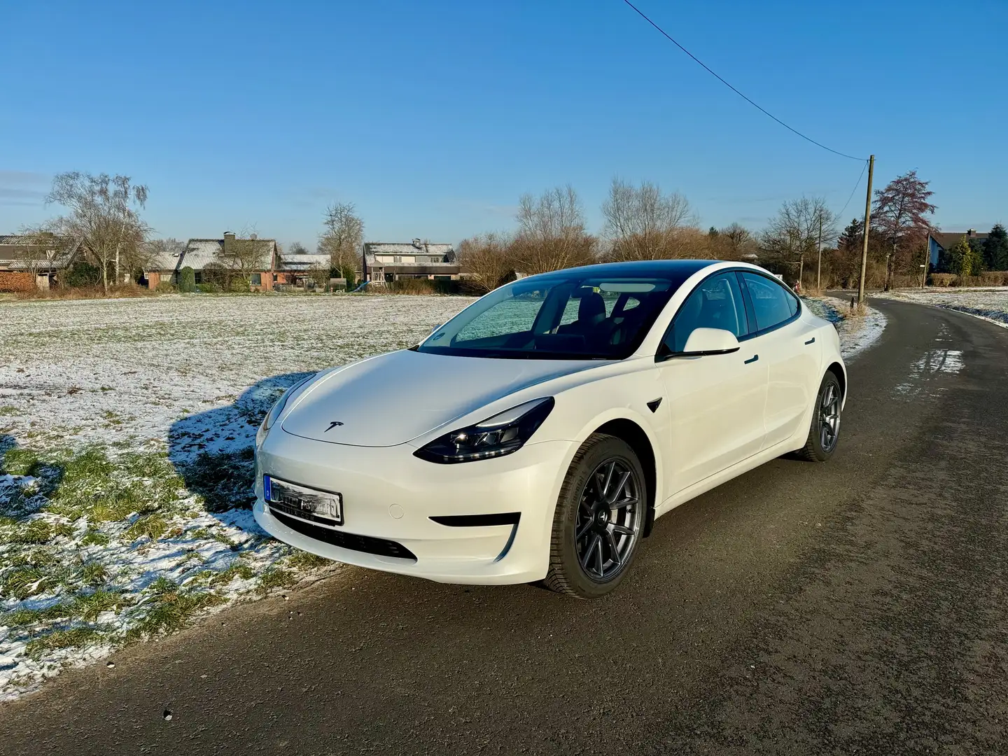 Tesla Model 3 SR+ RWD in TOP Zustand Weiß - 1