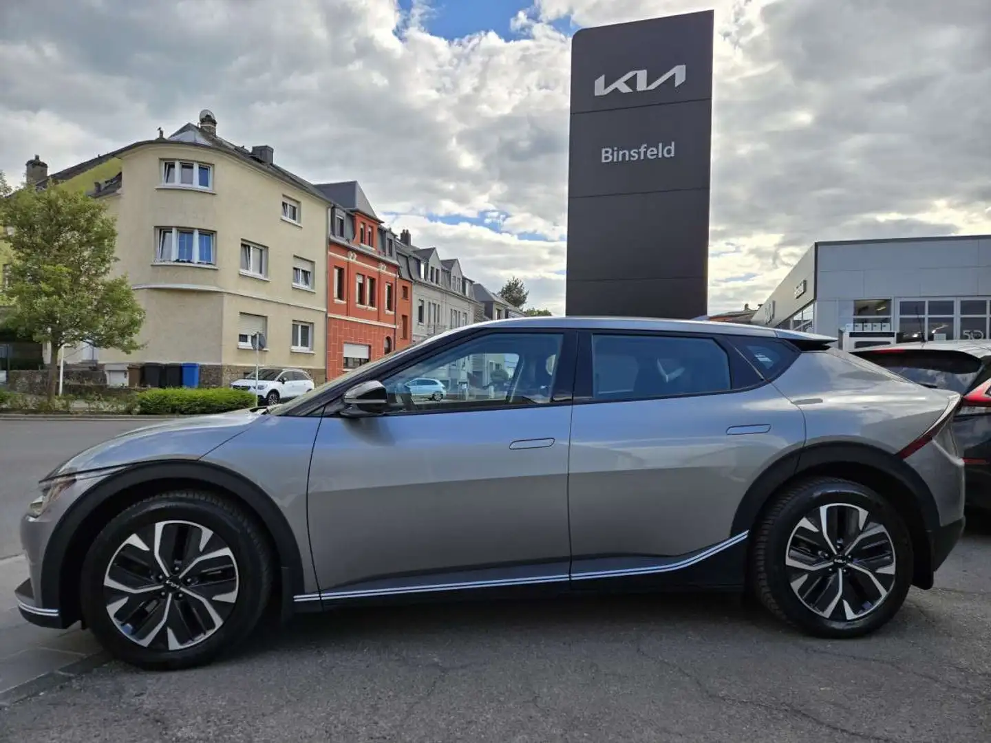 Kia EV6 Air 77,4 kWh RWD Gris - 2